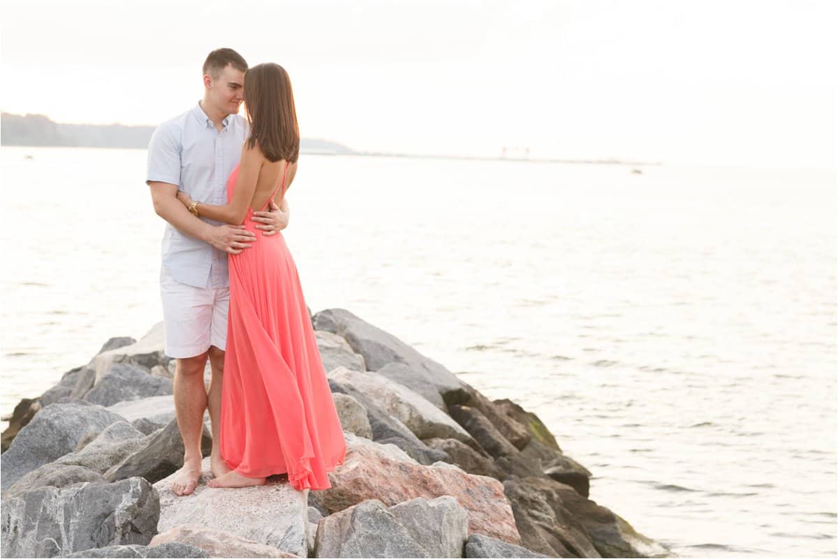 yorktown beach engagement photos