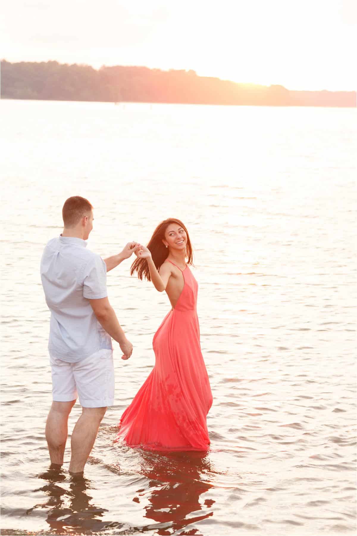 yorktown beach engagement photos