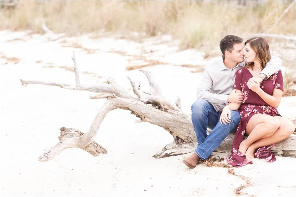 yorktown beach engagement photos