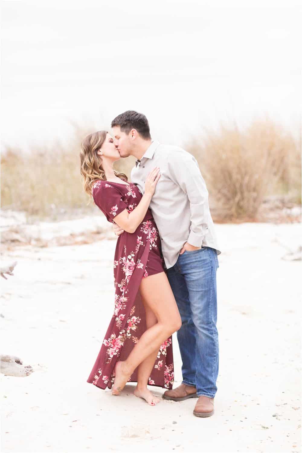 yorktown beach engagement photos