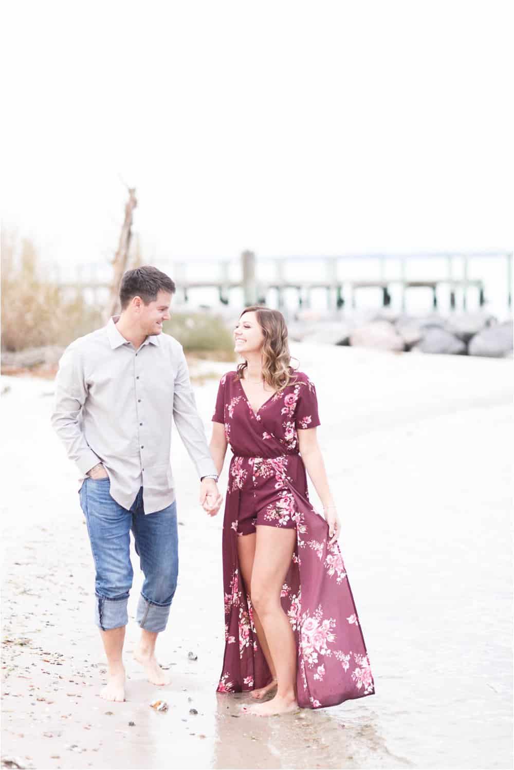 yorktown beach engagement photos