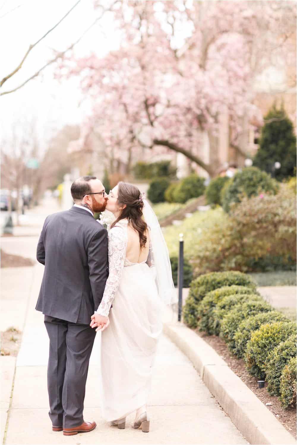 downtown richmond virginia spring wedding photos