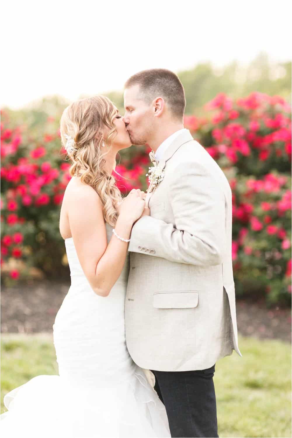 barns at timberneck wedding photos