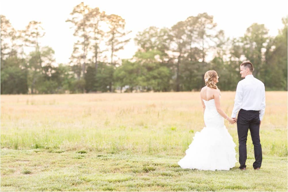 barns at timberneck wedding photos