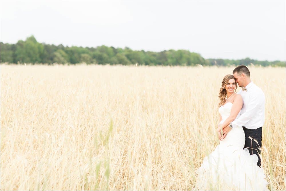 barns at timberneck wedding photos