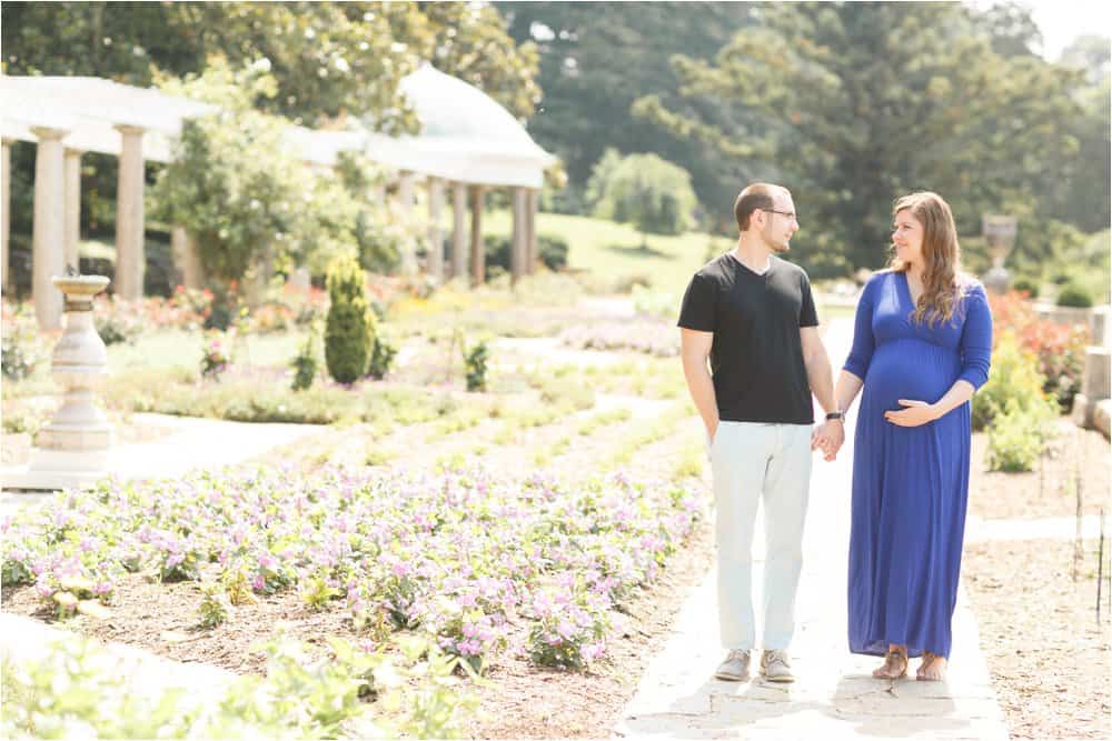 Romantic Spring Maternity Session at Maymont