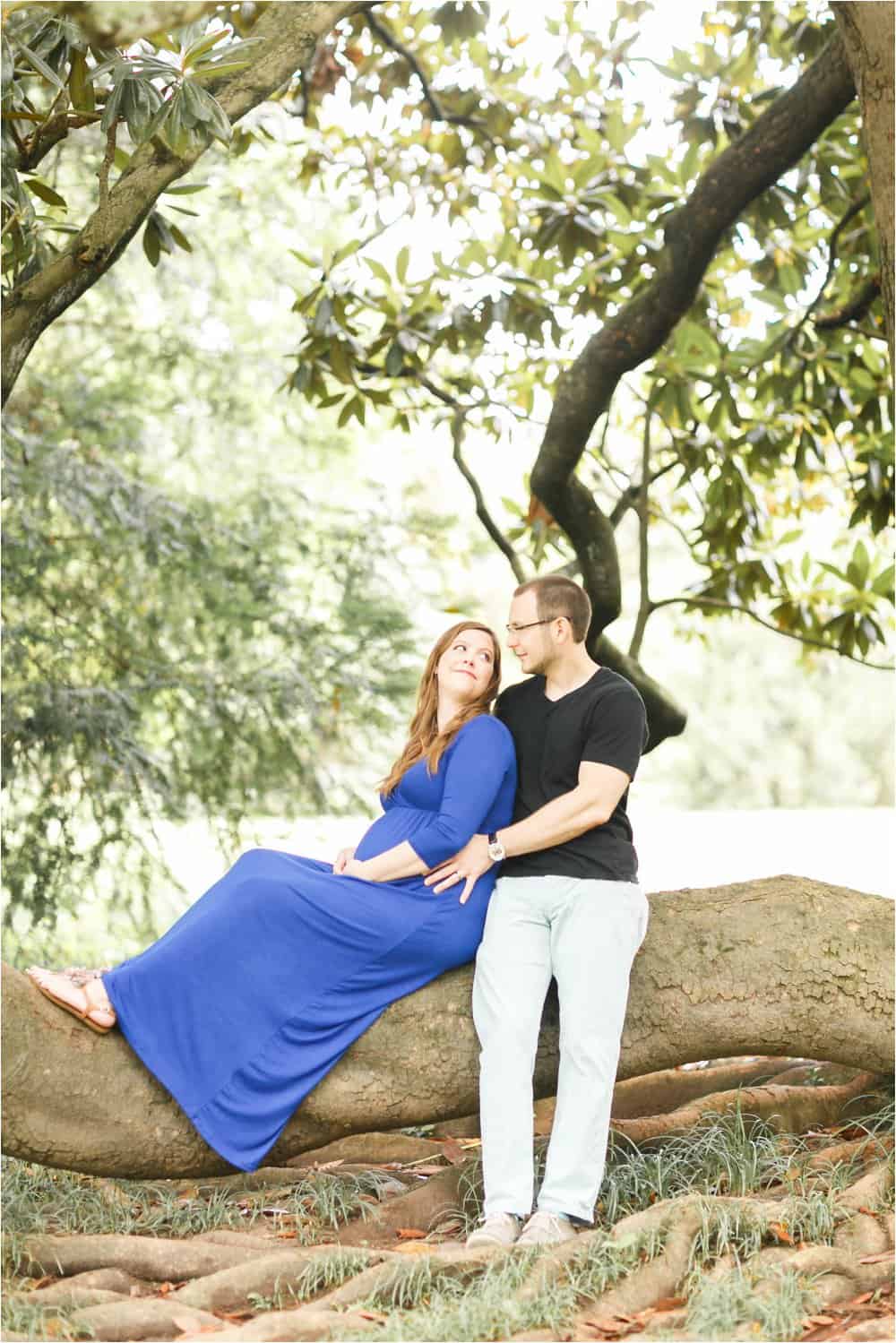 Romantic Spring Maternity Session at Maymont