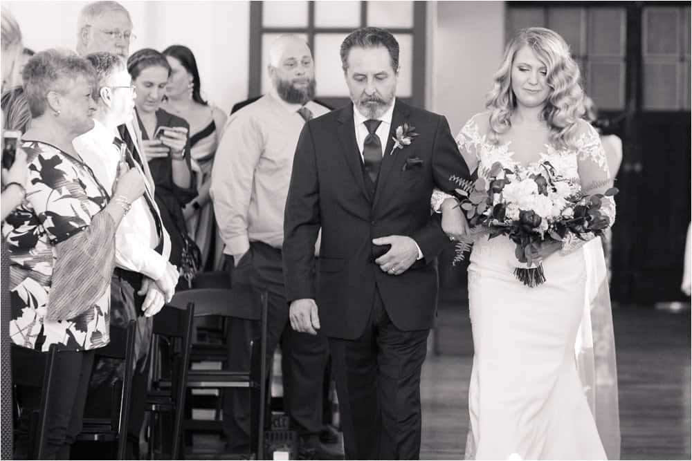 rusty rail brewing company wedding pennsylvania wedding photos