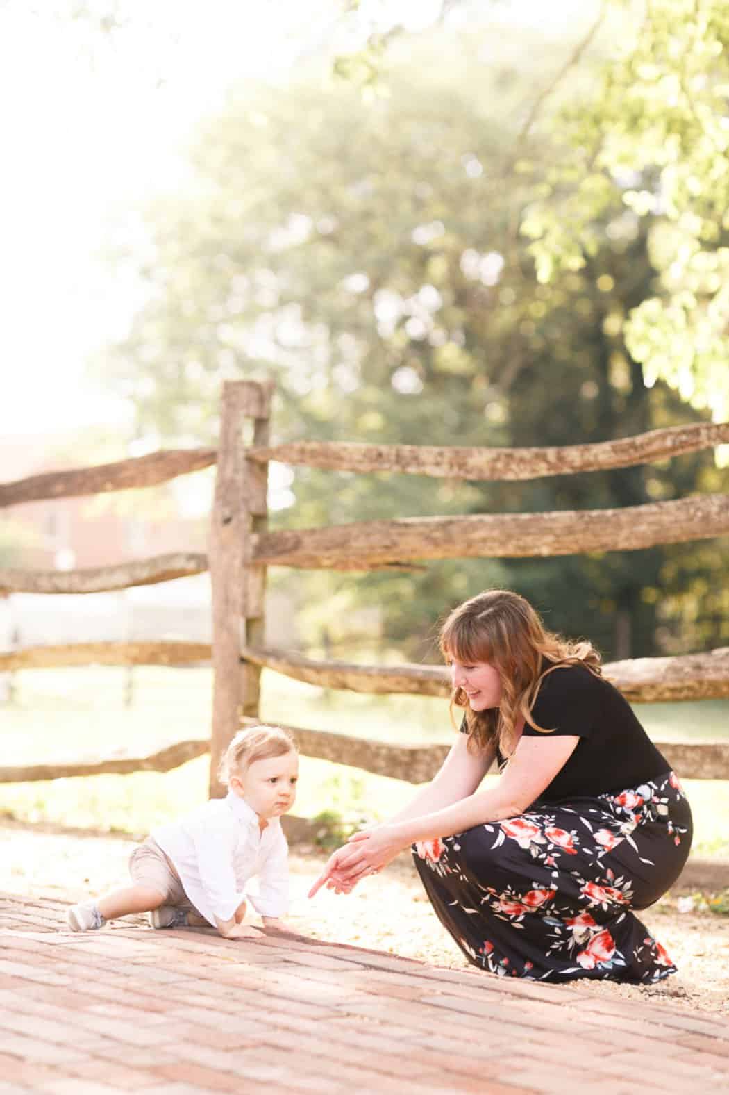 colonial williamsburg virginia engagement photos