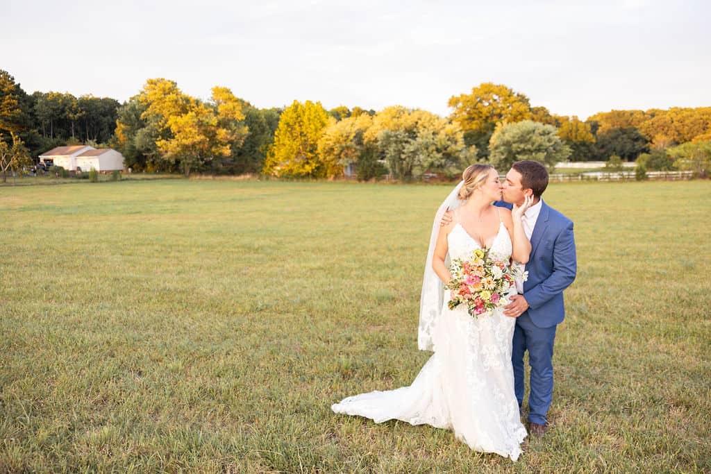 oakdale rva richmond virginia colorful summer wedding photographer